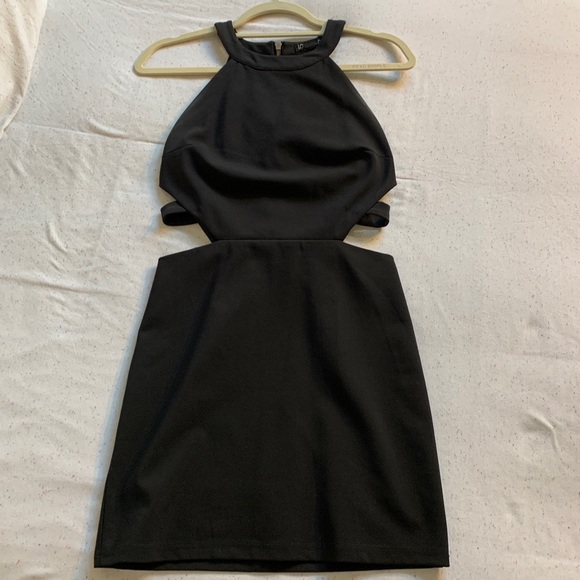 Black body con cut-out dress - SIZE MEDIUM - Picture 3 of 11